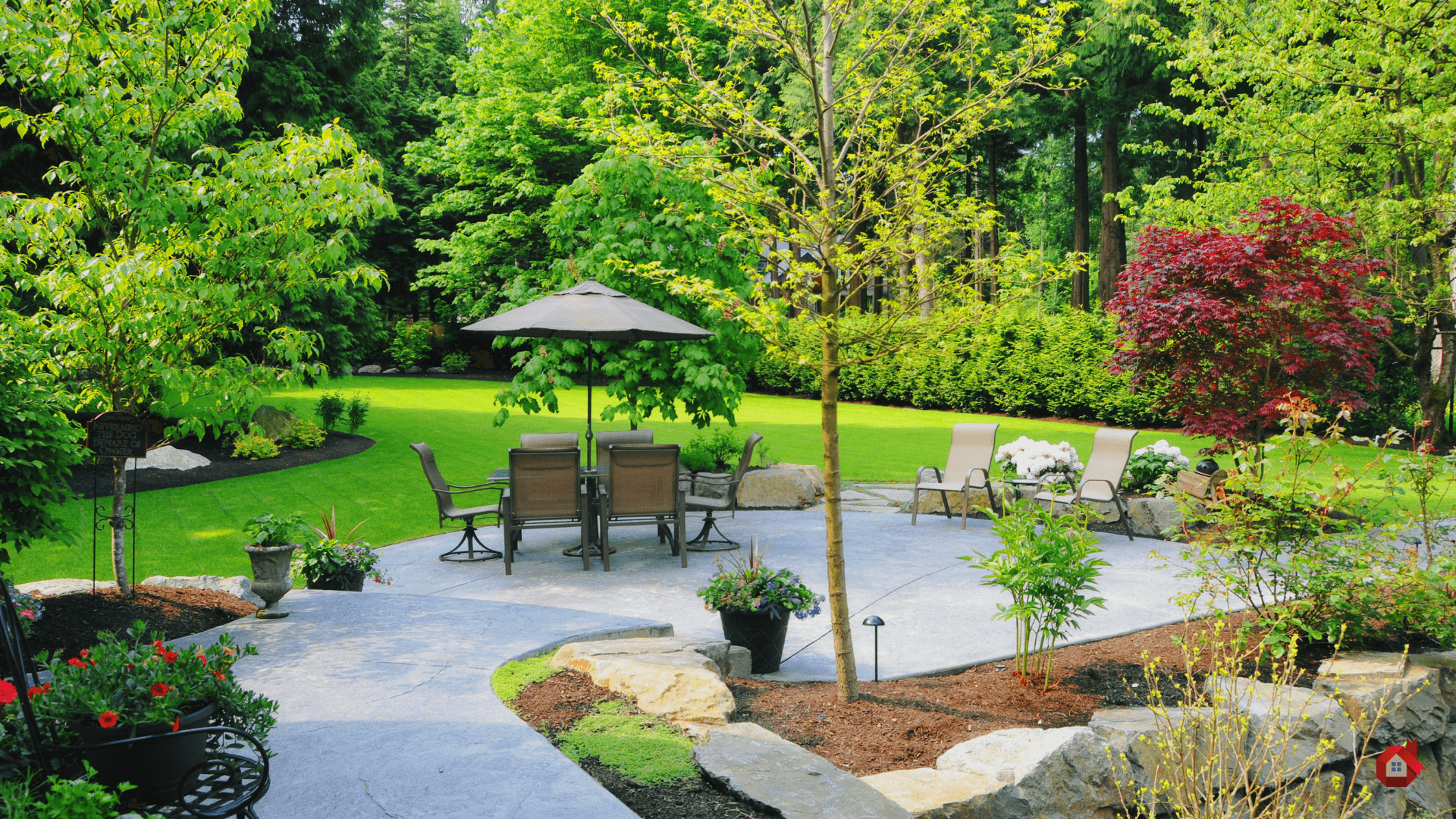 landscaped patio&nbsp;