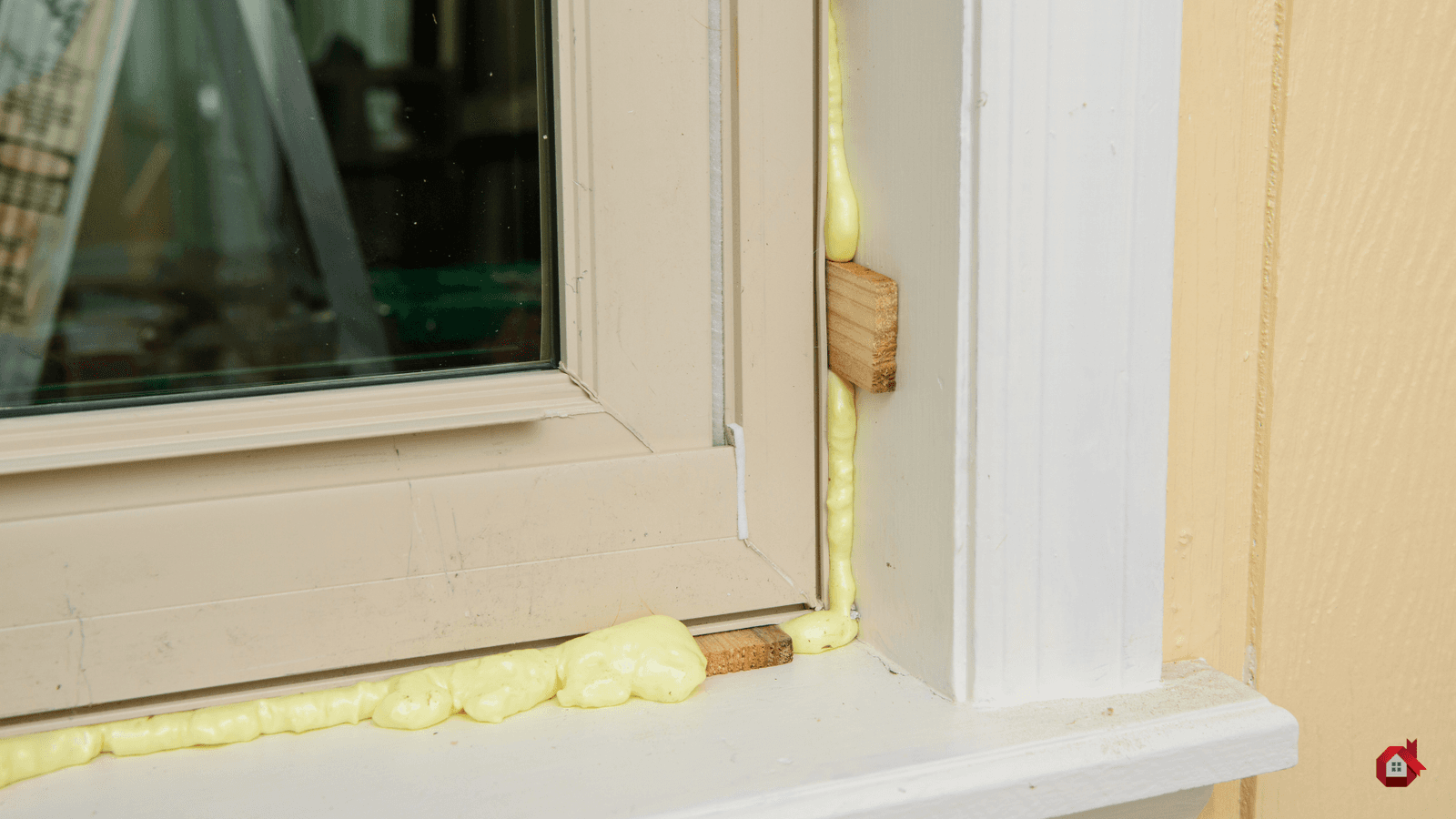 Adjustable insulation around window&nbsp;