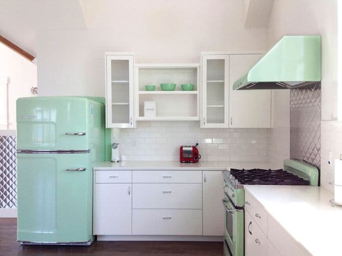 mint retro appliances_Vintage Kitchen: How to Play Up a Retro Decor