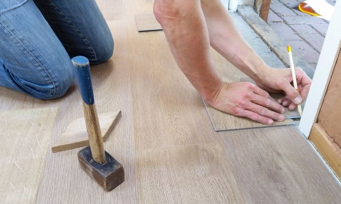 pose de plancher_Finding the Right Contractor for Your Renovation Project