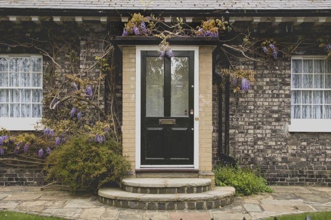 front door_3 tips to improve the insulation of an exterior door