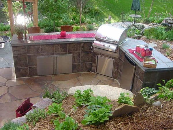 outdoor kitchen_How to Build an Outdoor Kitchen : 5 Things to Know_RenoQuotes.com