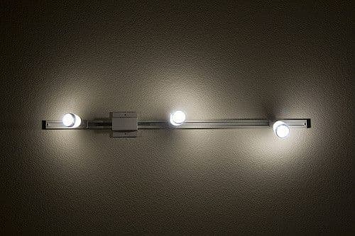 Rail-mounted lamp_lightbulbs_RenoQuotes.com
