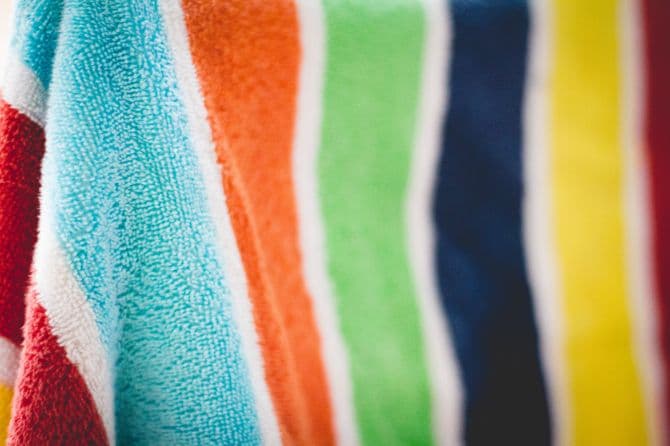 Colourful bath towel_RenoQuotes
