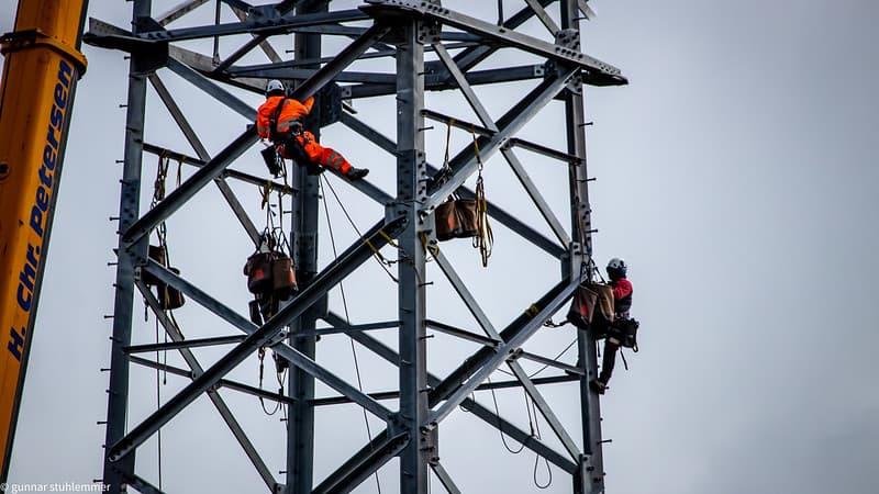 lineworkers_Lineworker: Ins and Outs of the Job
