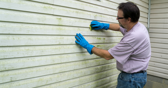 Cleaning Exterior Siding