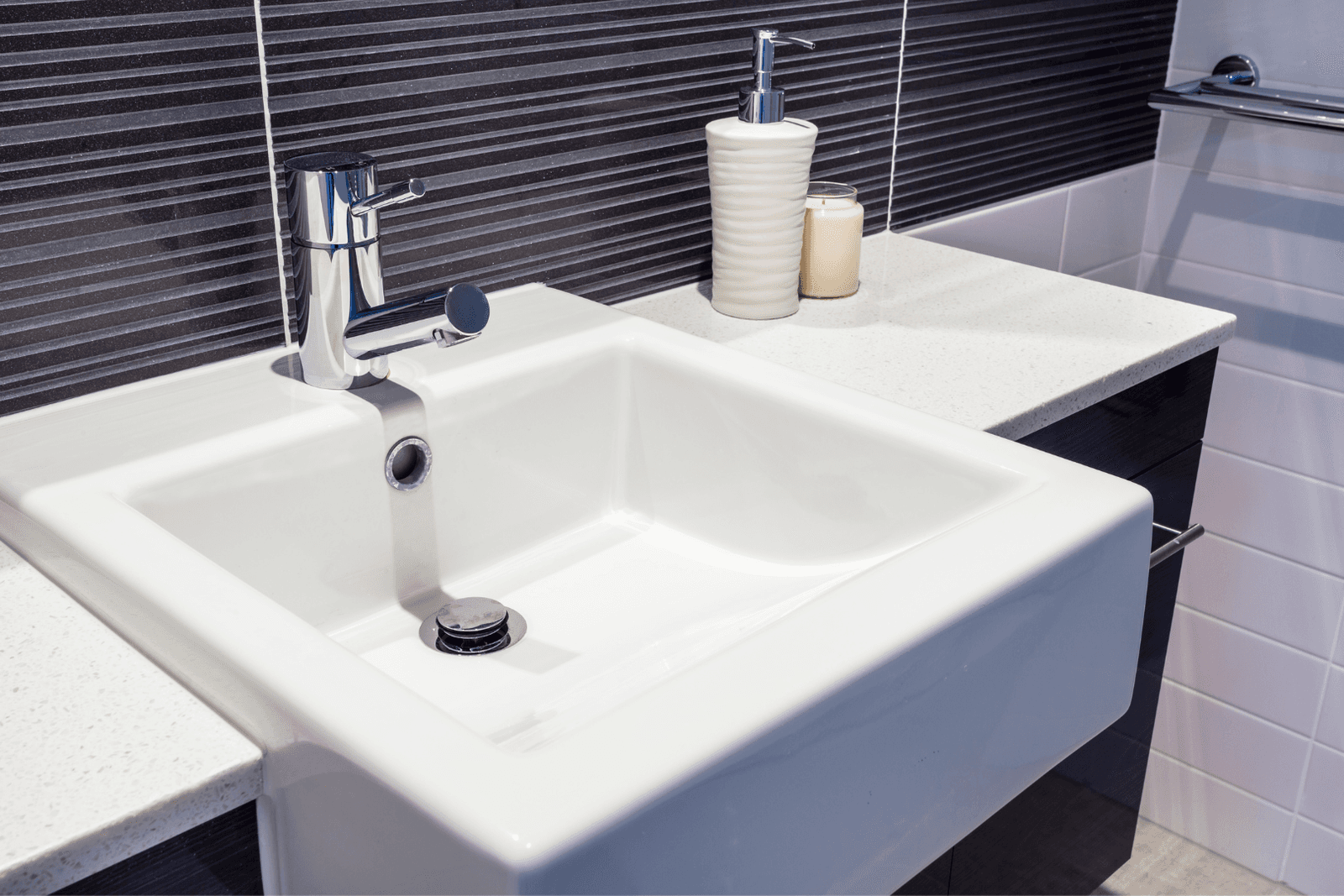 Drop-in sink to install in your bathroom