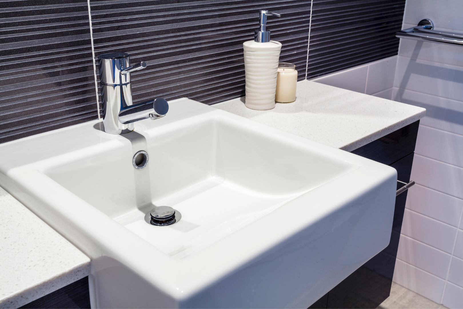Drop-in sink to install in your bathroom