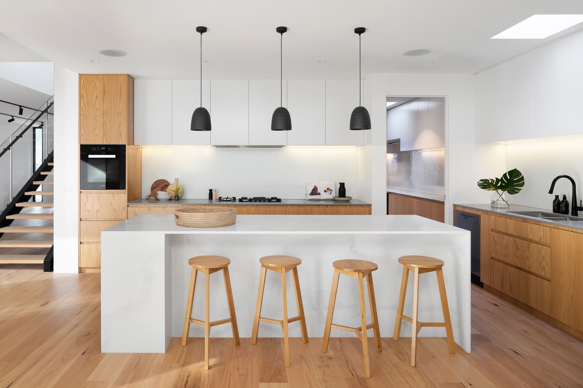 modern kitchen lighting_Modern Kitchen: Design Tips