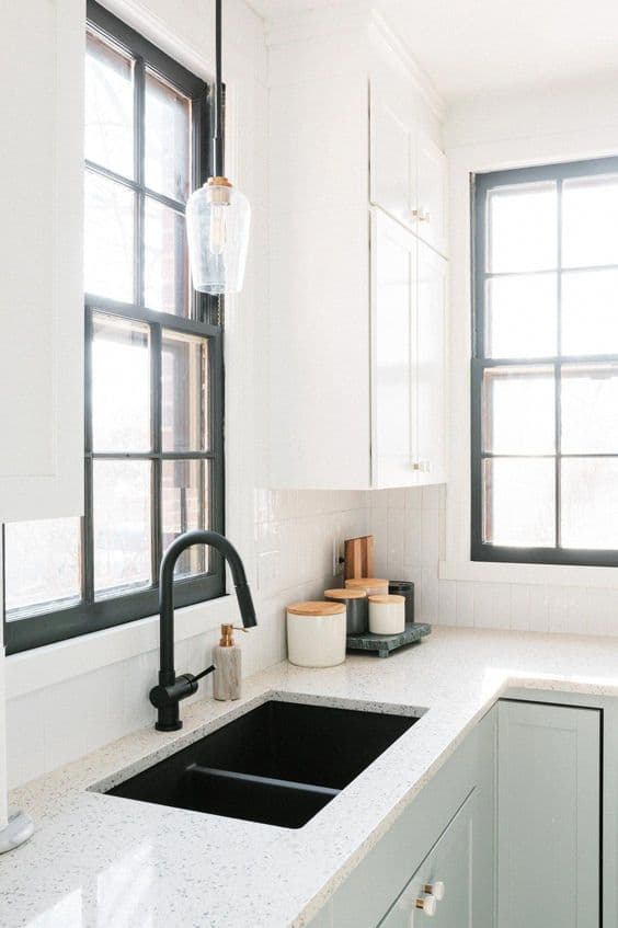 black sink in white kitchen_10 Examples of Black Kitchen Sinks
