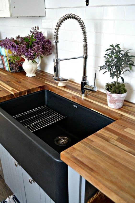 very large black sink_10 Examples of Black Kitchen Sinks