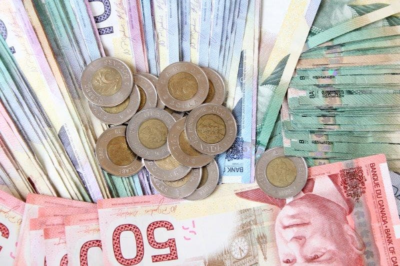 Argent canadien dépot projet rénovation_canadian money deposit