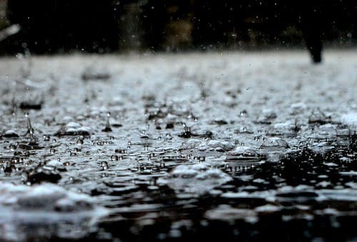 pluie qui tombe_Soumission Rénovation_rain falling_renoquotes