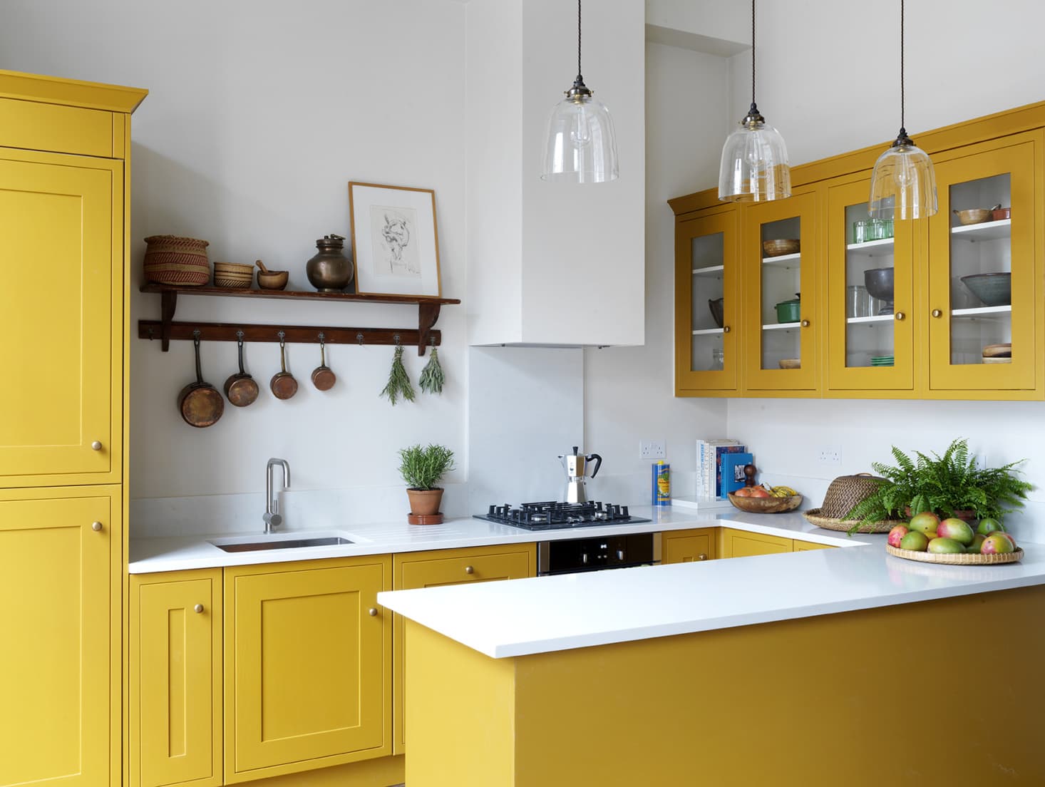 sunny_yellow_kitchen