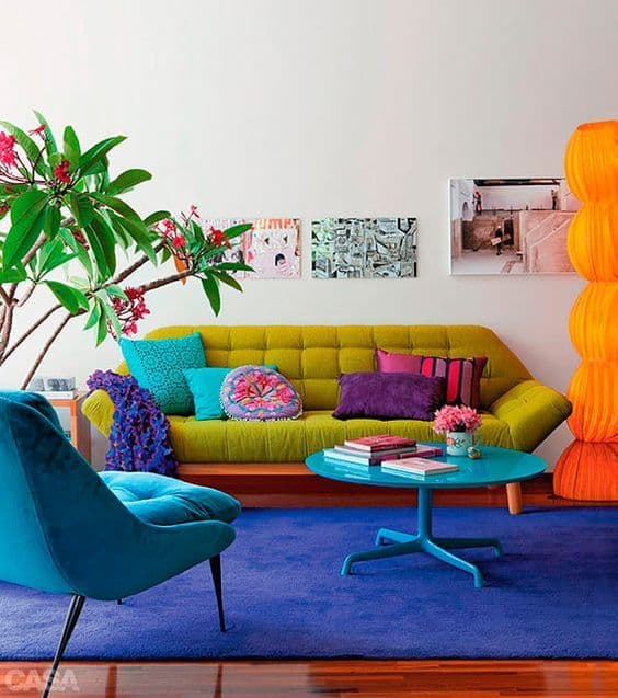 living room with blue carpet_Pinterest