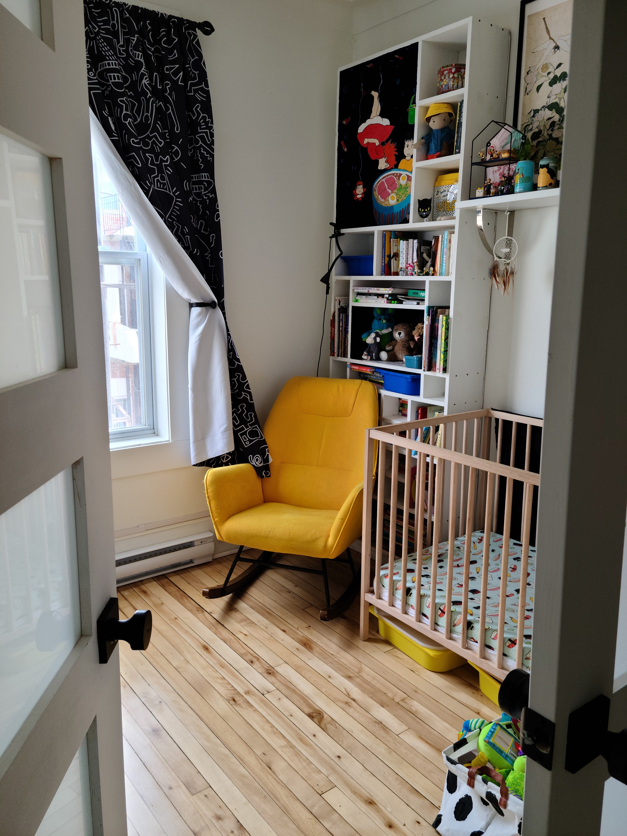 Colourful child's room after renovations