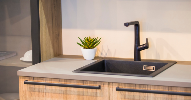 kitchen makeover: change the faucet